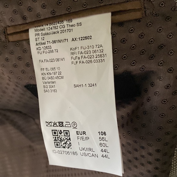 New tuxedos jacket, not worn still new . - Picture 3 of 7